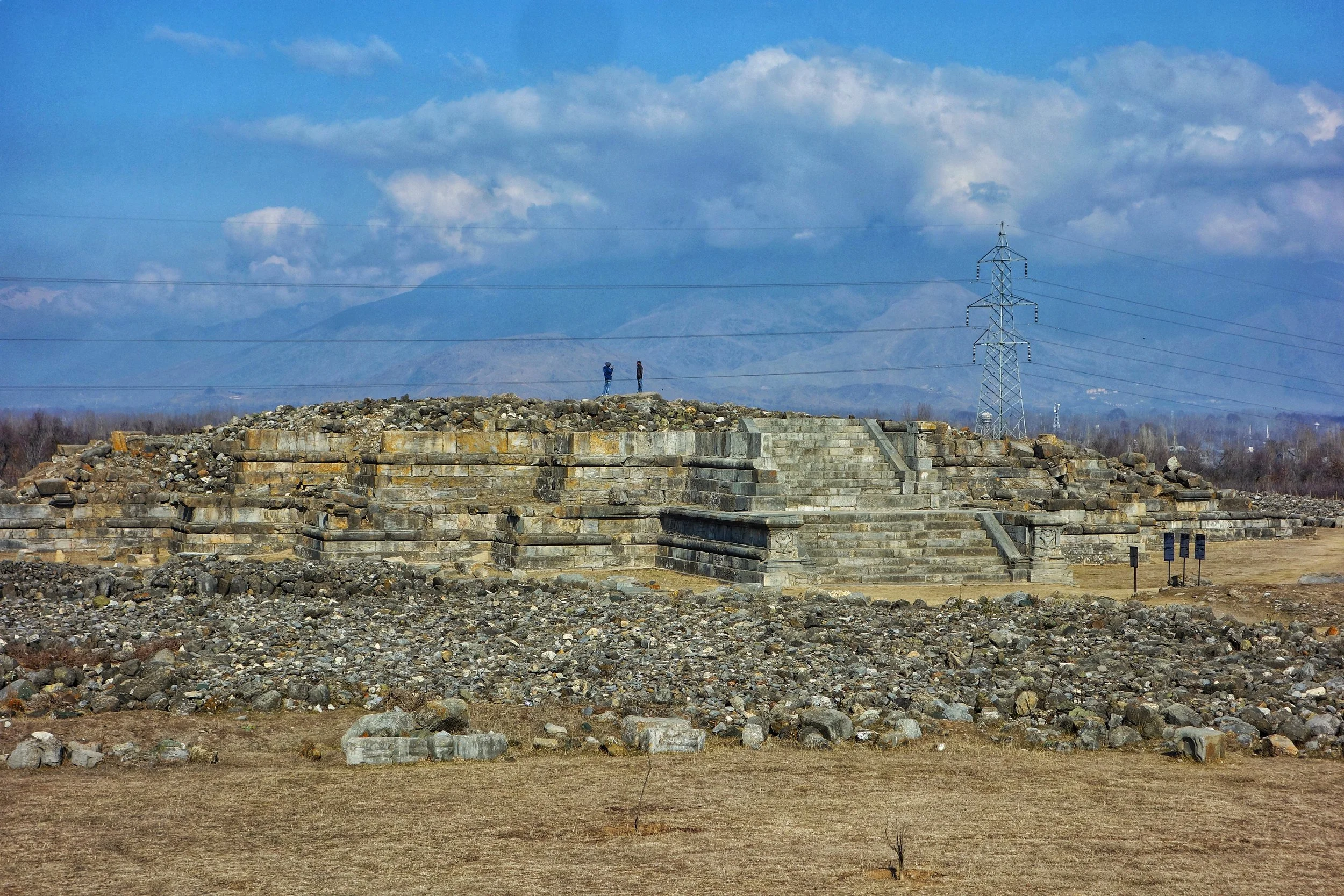 The Platfrom of the main Temple, Parihaspora