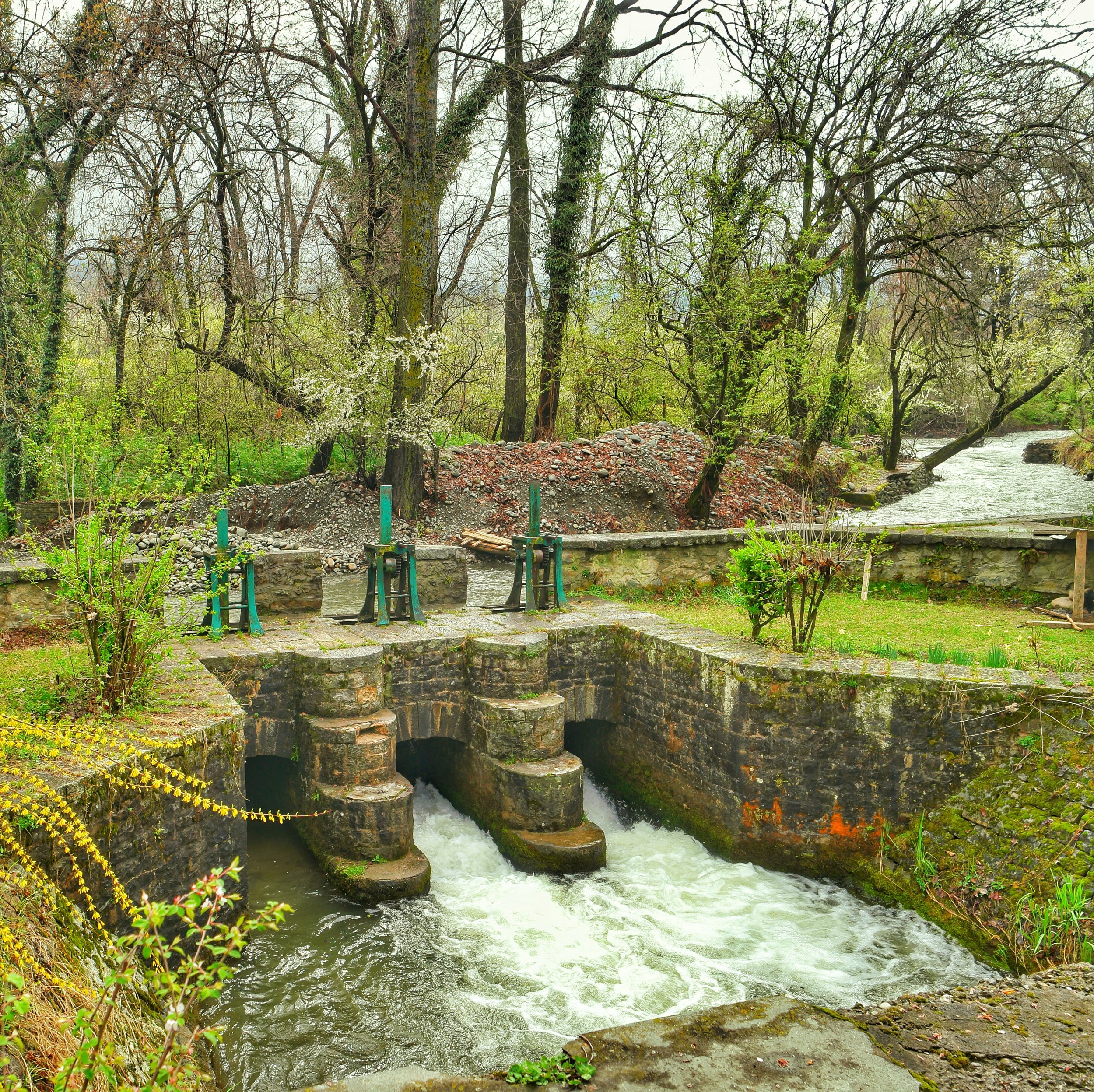 The water from the Dagwan River being diverted to the Srband Lake which supplies drinking water to Srinagar City.jpeg