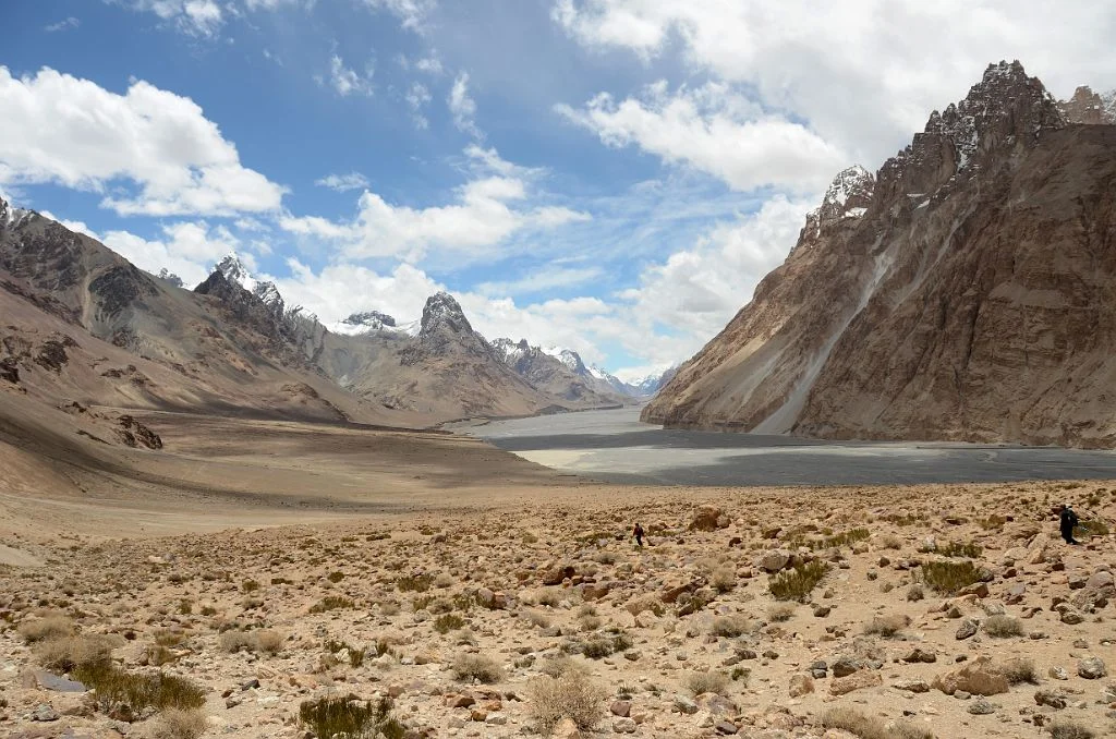08 View Of Shaksgam Valley To The West Towards Gasherbrums From Terrace Above The Shaksgam River On Trek To K2 North Face In China. Pic credit Jerome Ryan