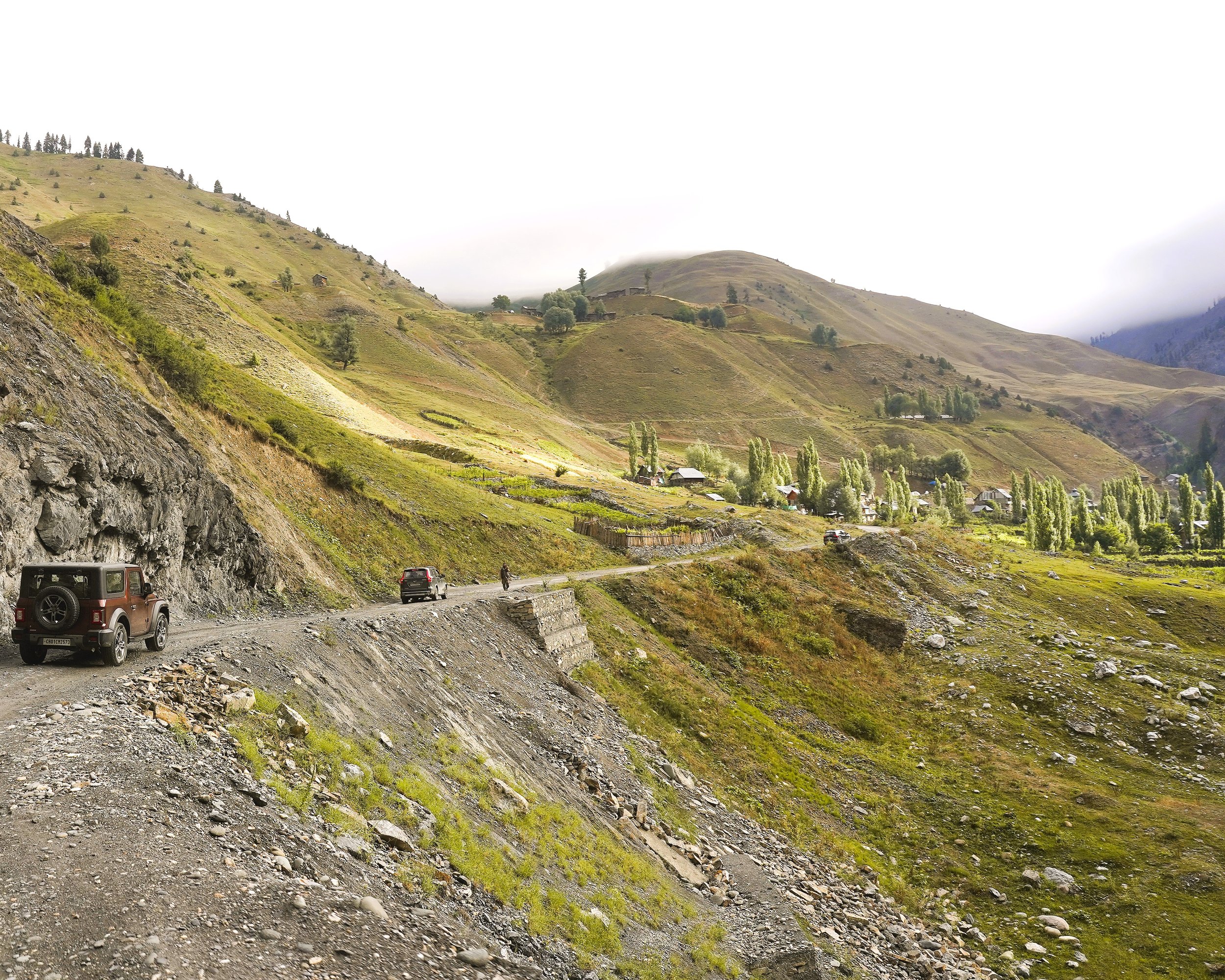 On the way to Kaobal Gali in Gurez 