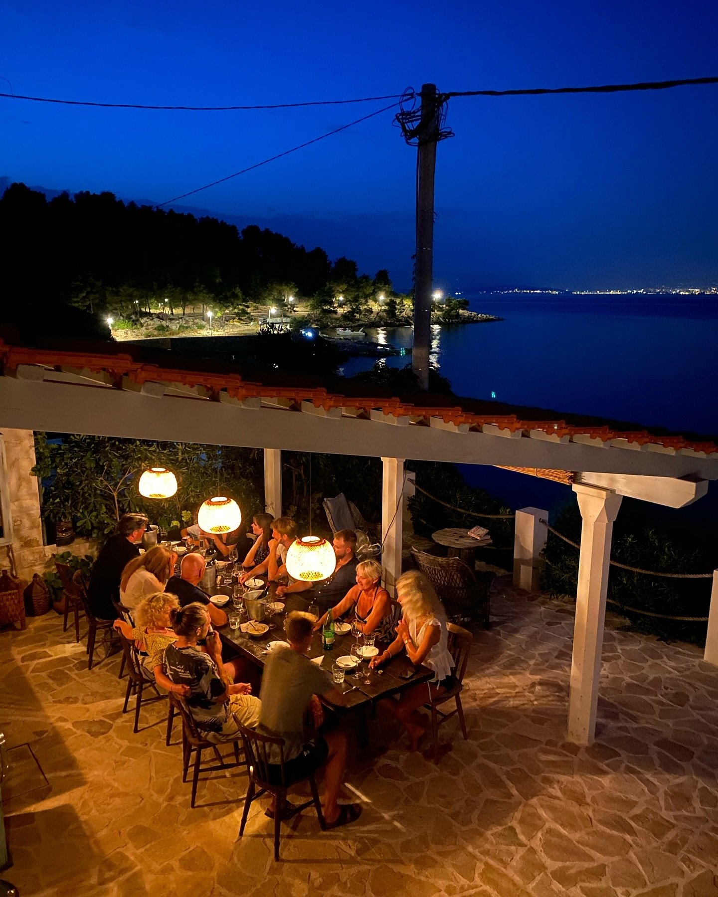 One long table, plenty of good people and great food from the kitchen. No need to say, why we love evenings at Gone, right?

#gonesolta
#long #table #dinners
#travel #traveling #travelpics #travelInspiration 
#vacation #vacations #vacationmode #vacat
