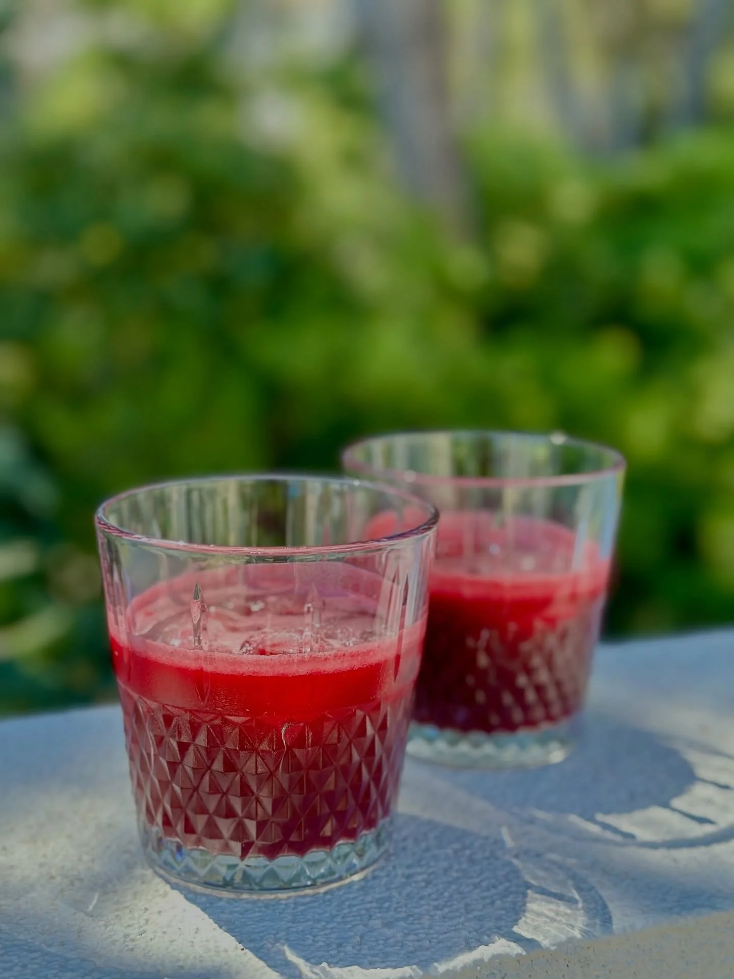 How did your 2026 start? At Gone, we start most mornings with a glass of freshly made juice. In this case with beetroot, apple and fennel. Delicious and full of good stuff. Good morning to you!

#travel #vacation #islandlife #croatia #dalmatia
