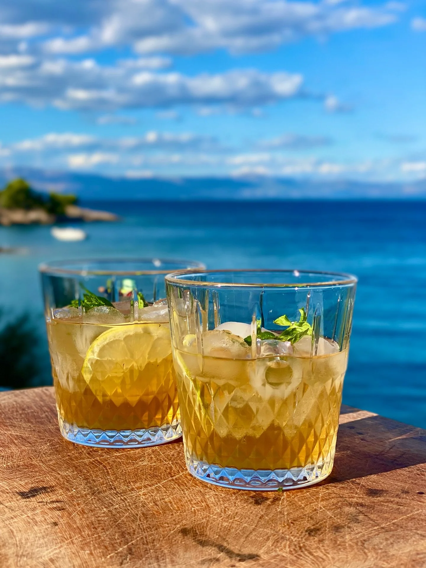 Uhhhh - It&rsquo;s almost February, and we dream of warm sunny days and a refreshing cold mint ice tea. What do you dream about?

#travel #vacation #islandlife #croatia #dalmatia