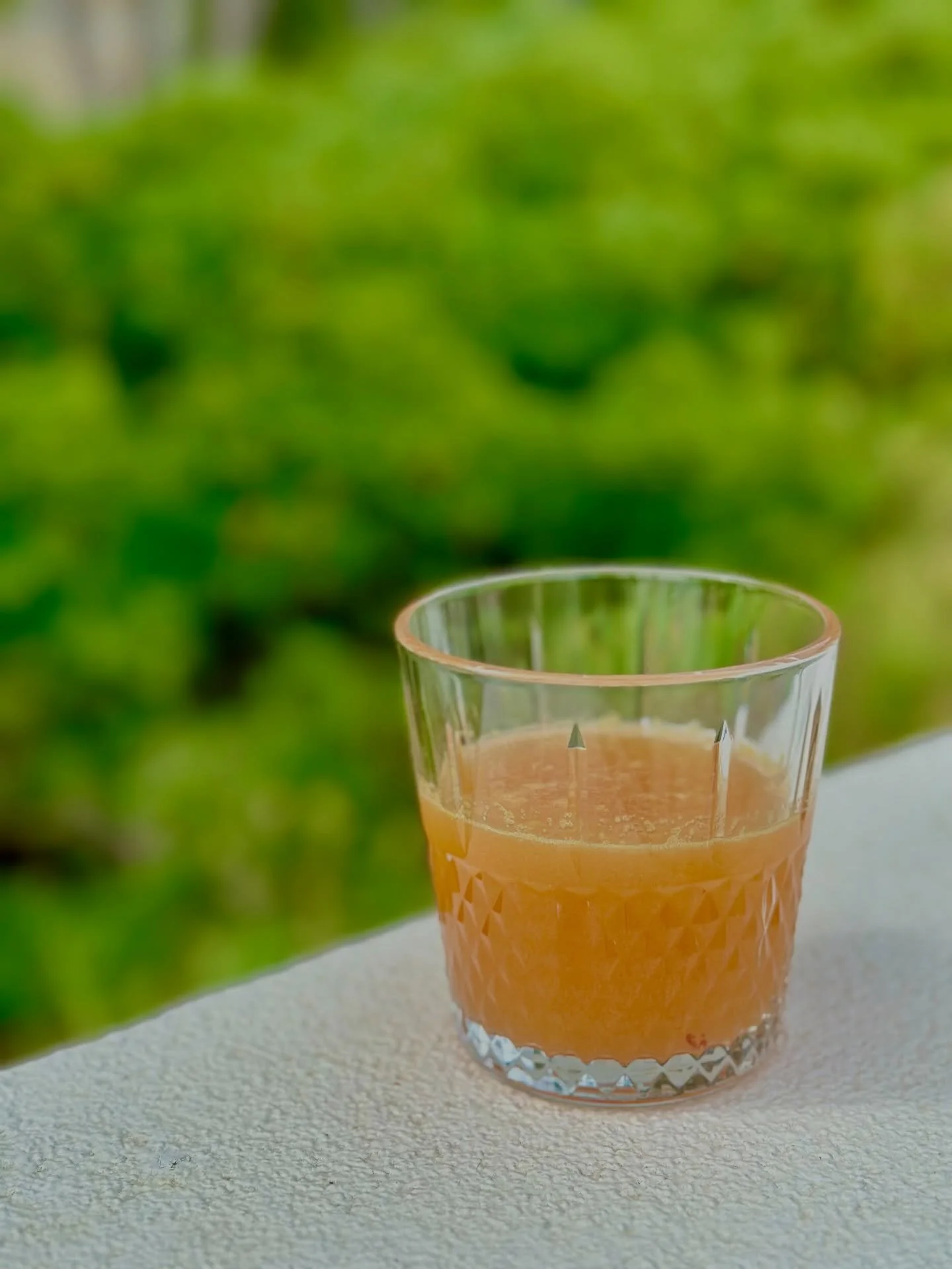 Grapefruit, apple and ginger. If you ask us, that is a pretty nice way to start the breakfast at Gone.

#travel #vacation #islandlife #croatia #dalmatia
