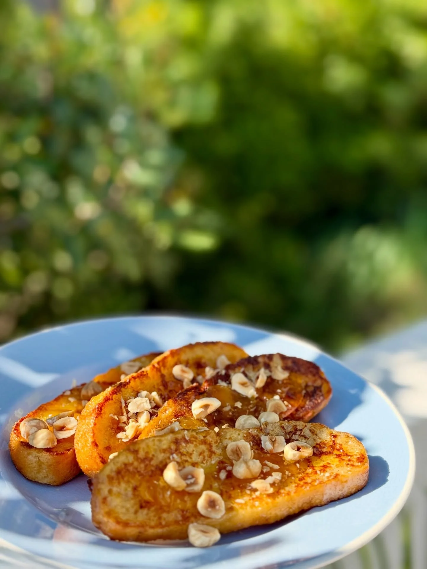 French toast with kumquats and toasted hazelnuts. The perfect way to end the breakfast...

#travel #vacation #islandlife #croatia #dalmatia