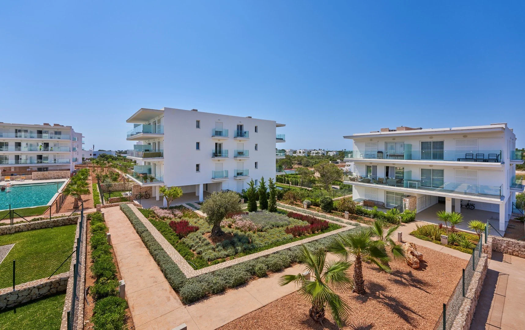 A9-Compass-Cala dOr-garden-may2025.jpg