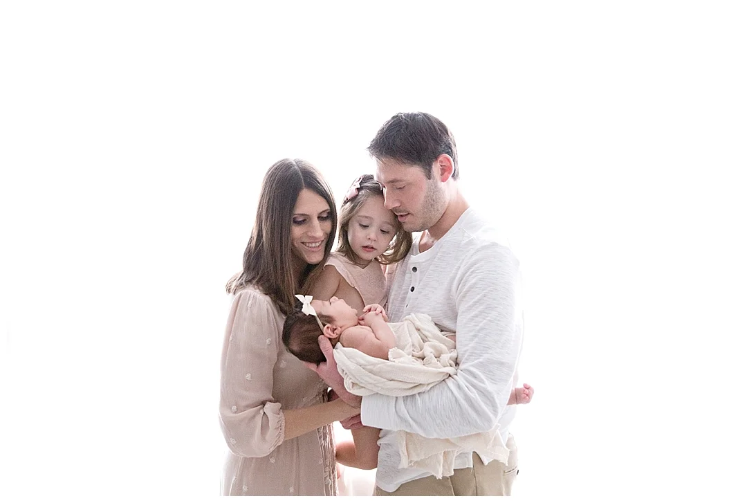 family welcomes newborn baby | miami newborn photographer