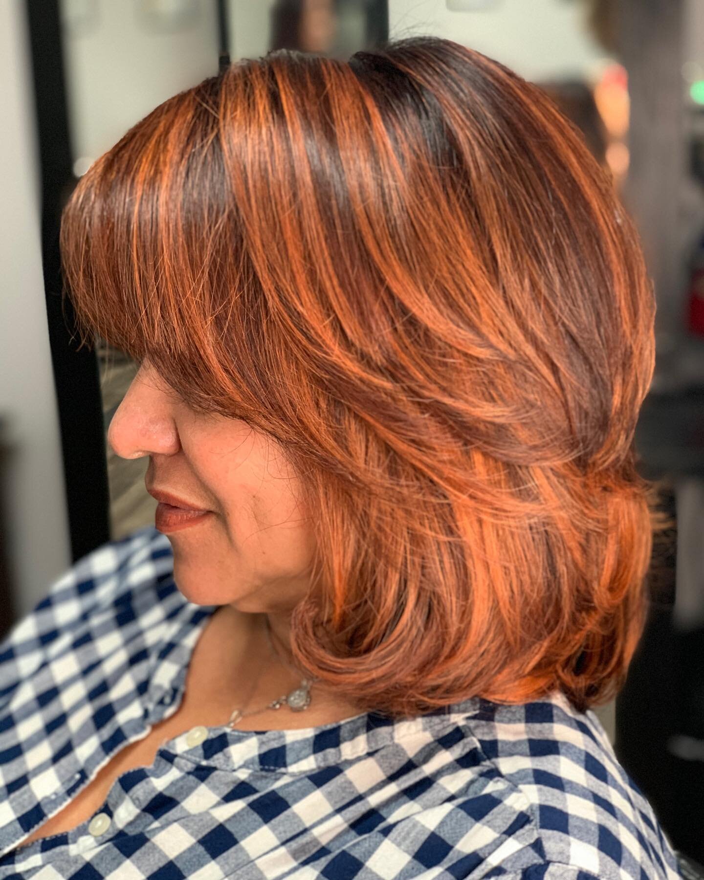 Fall is proof that change is beautiful 🍁 

#fallhair #joico #joicolumishine #copperredhair #fallvibes  #behindthechair #smoothblowout #poconostylist #balayage #licensedtocreate
