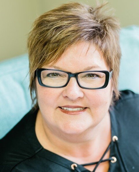 Meet Beth Piper, LMFT! Beth is one of the counselors here at Fountain of Hope! Read her bio below! 👇️⁠
⁠
Life is filled with many different seasons. Sometimes those seasons can be painful and challenging. If you find yourself hurting or feeling over