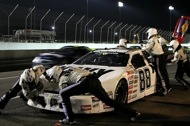 Pit-crew-650.jpg