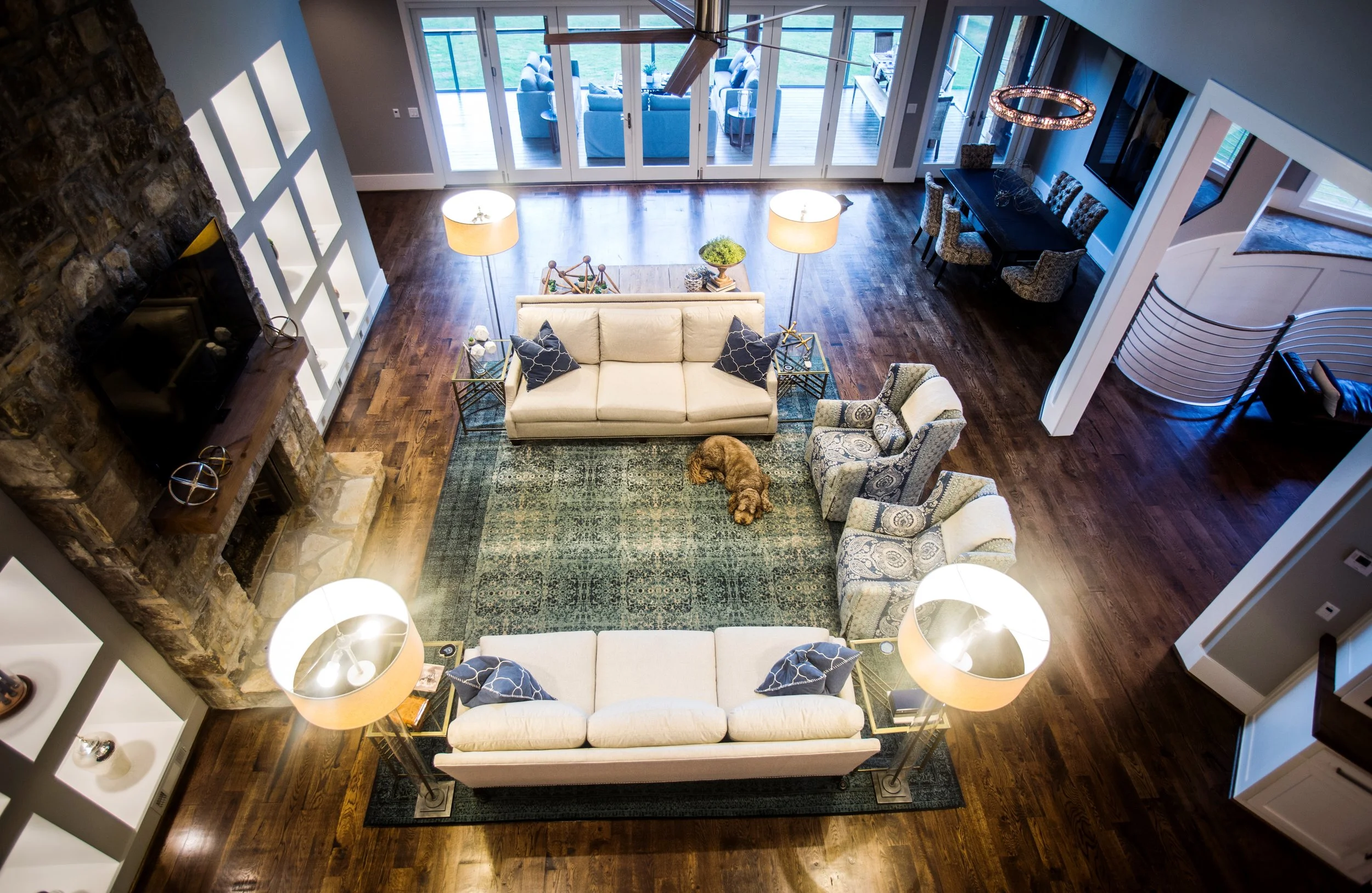 Lake Lanier house Living2.jpg