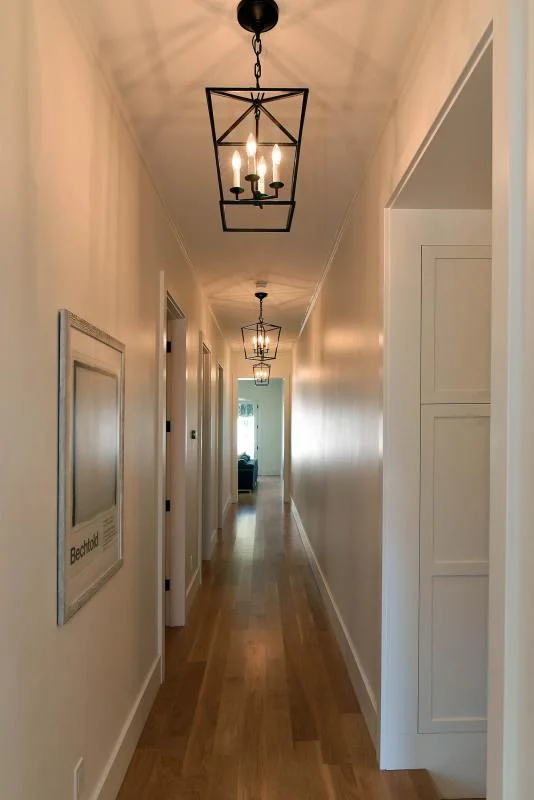 large_hallway-dsc1618-2.jpg