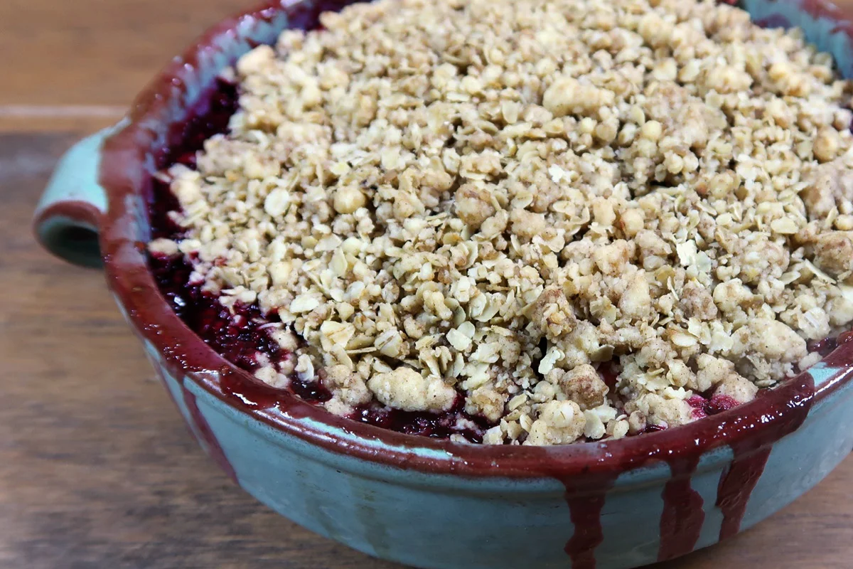 blackberry-apple-crumble6 copy.jpg