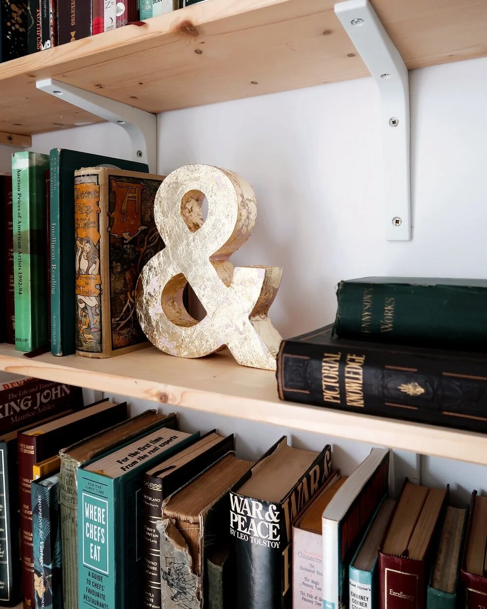 DIY Gold Leaf Ampersand