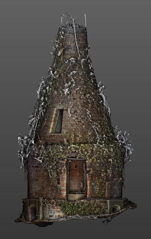 Scan of the Winchcombe Pottery bottle kiln, ivy and all! Image courtesy of Bill Stebbing .