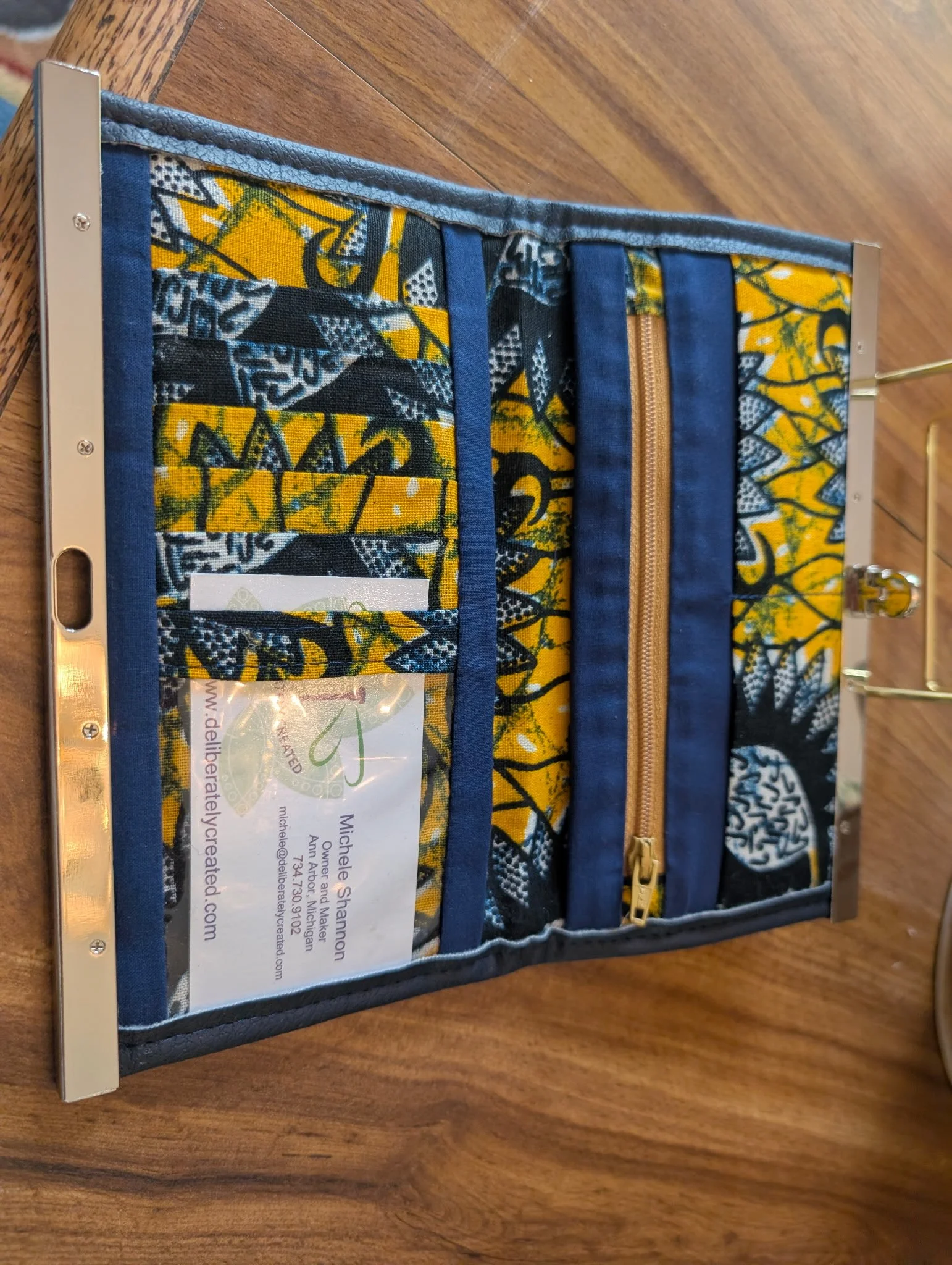 Framed Clutch Wallet4.jpg
