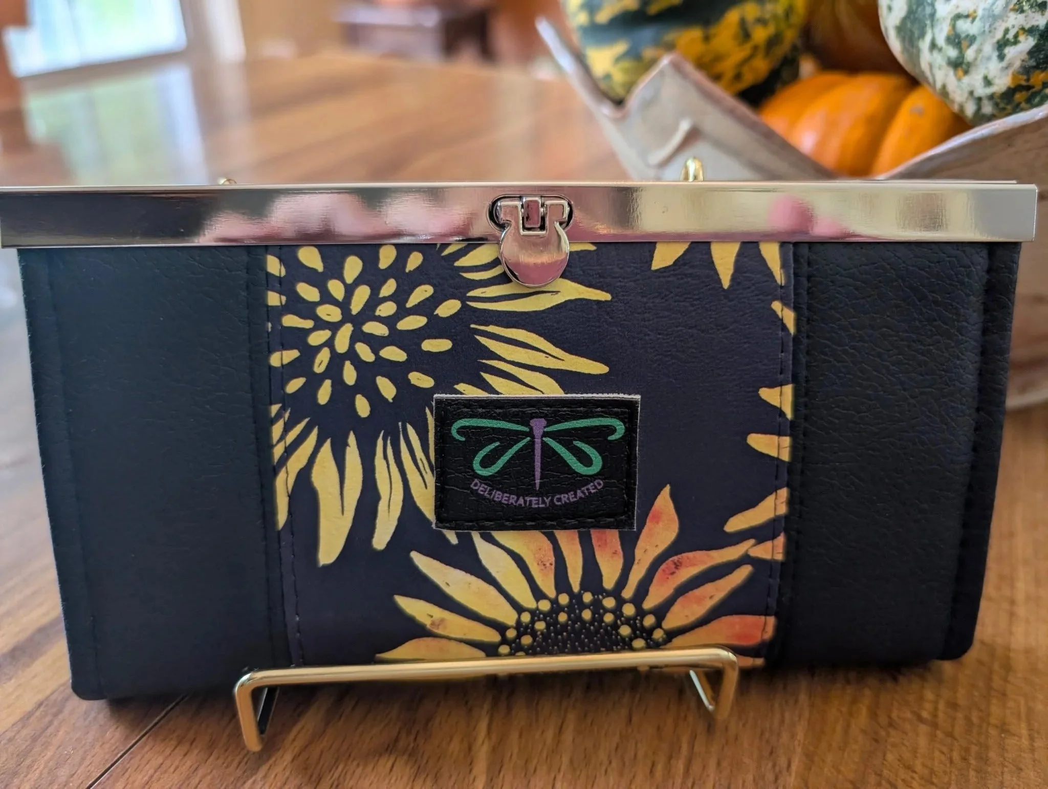 Framed+Clutch+Wallet1.jpg