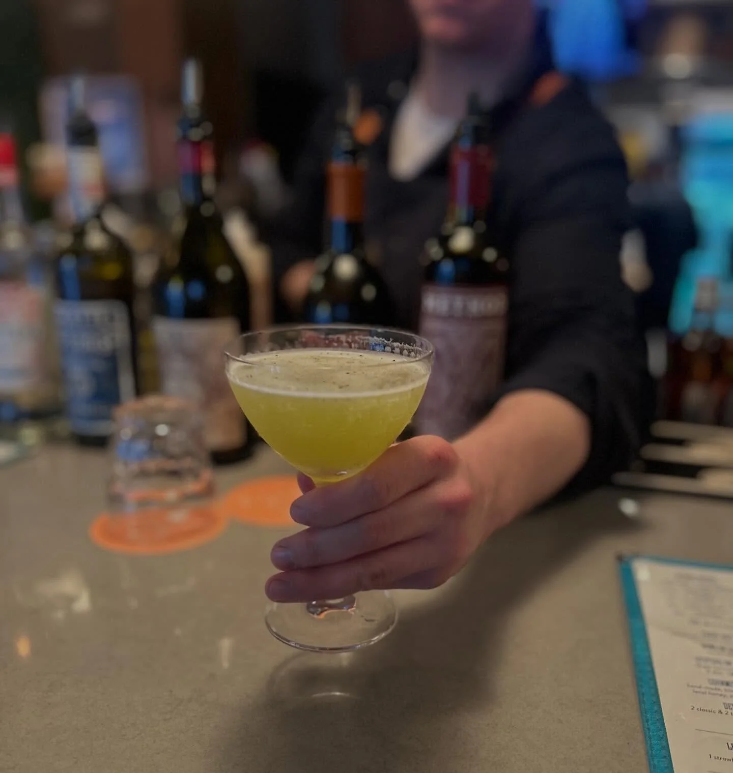 Cheers to a sunny warm day &amp; all the spring cocktails!🌞🥂 
📷: SO FRESH N SO CLEAN CLEAN: cucumber mint vodka, Luxardo bitter, celery, lemon, honey, cracked pepper
.
.
.
#cheers #craftcocktails #nyccocktails #uws #owlstail