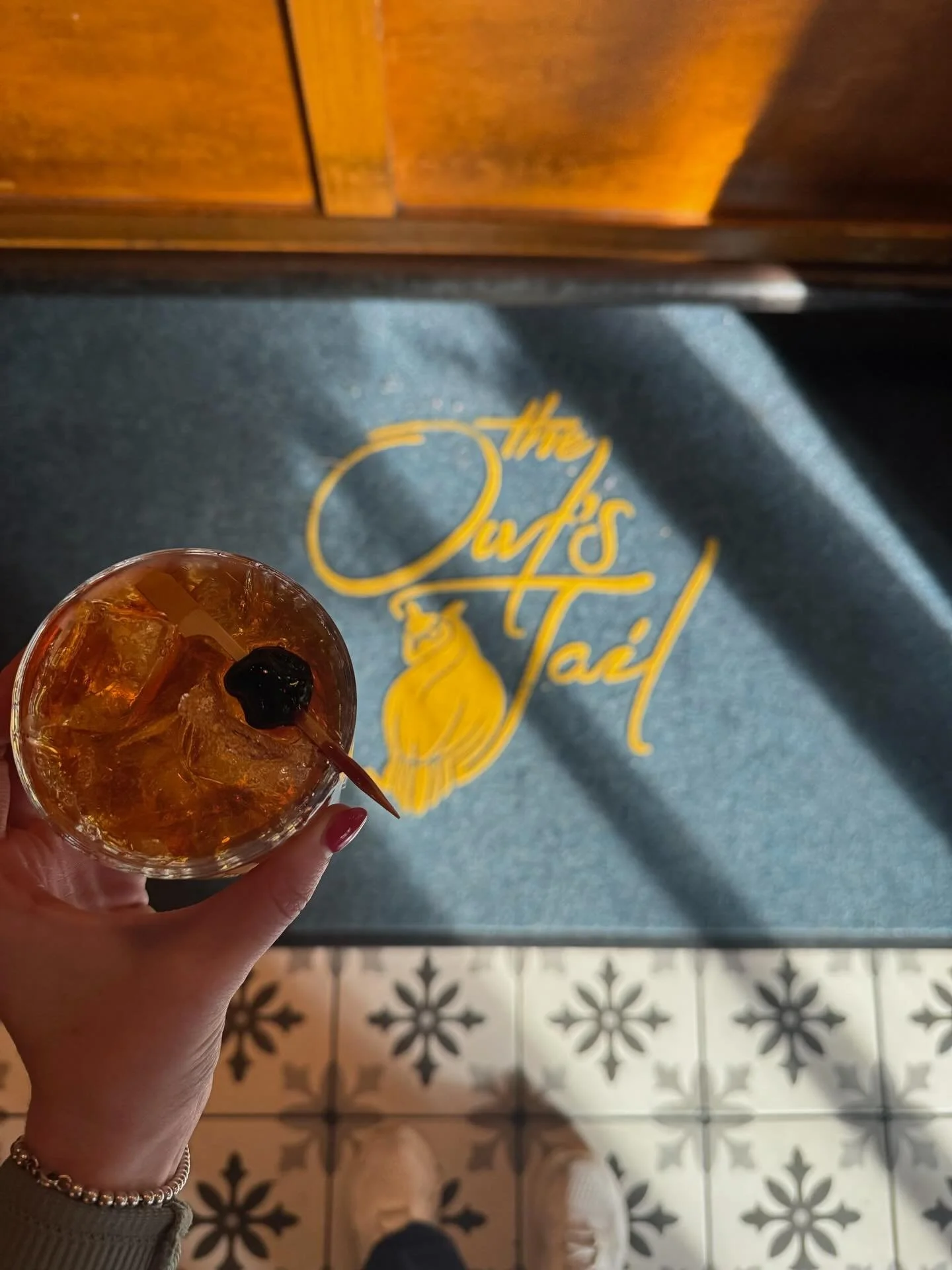 Cheers to a beautiful day! See you tonight ❤️🥂
.
.
.
.
#cheers #craftcocktails #nyccocktails #uws #owlstail