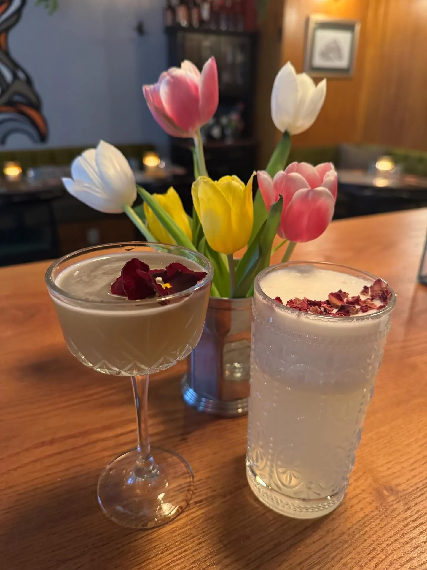 We are living for this gorgeous weather! Perfect for our favorite Spring cocktails!
.
.
.
#cheers #craftcocktails #nyccocktails #uws #owlstail