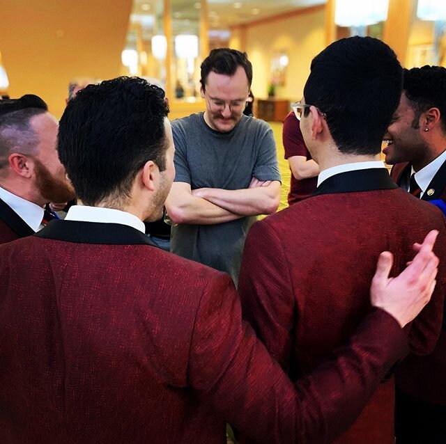 That time we got to sing our arrangement of &ldquo;Day In, Day Out&rdquo; for @tombobboy, lead singer/bass player of the @fourfreshmen 🤯
&bull;
&bull;
&bull;
&bull;
&bull;
&bull;
#midtownatmidwinter #midtown #vocals #acappella #quartet #bhs #barbers