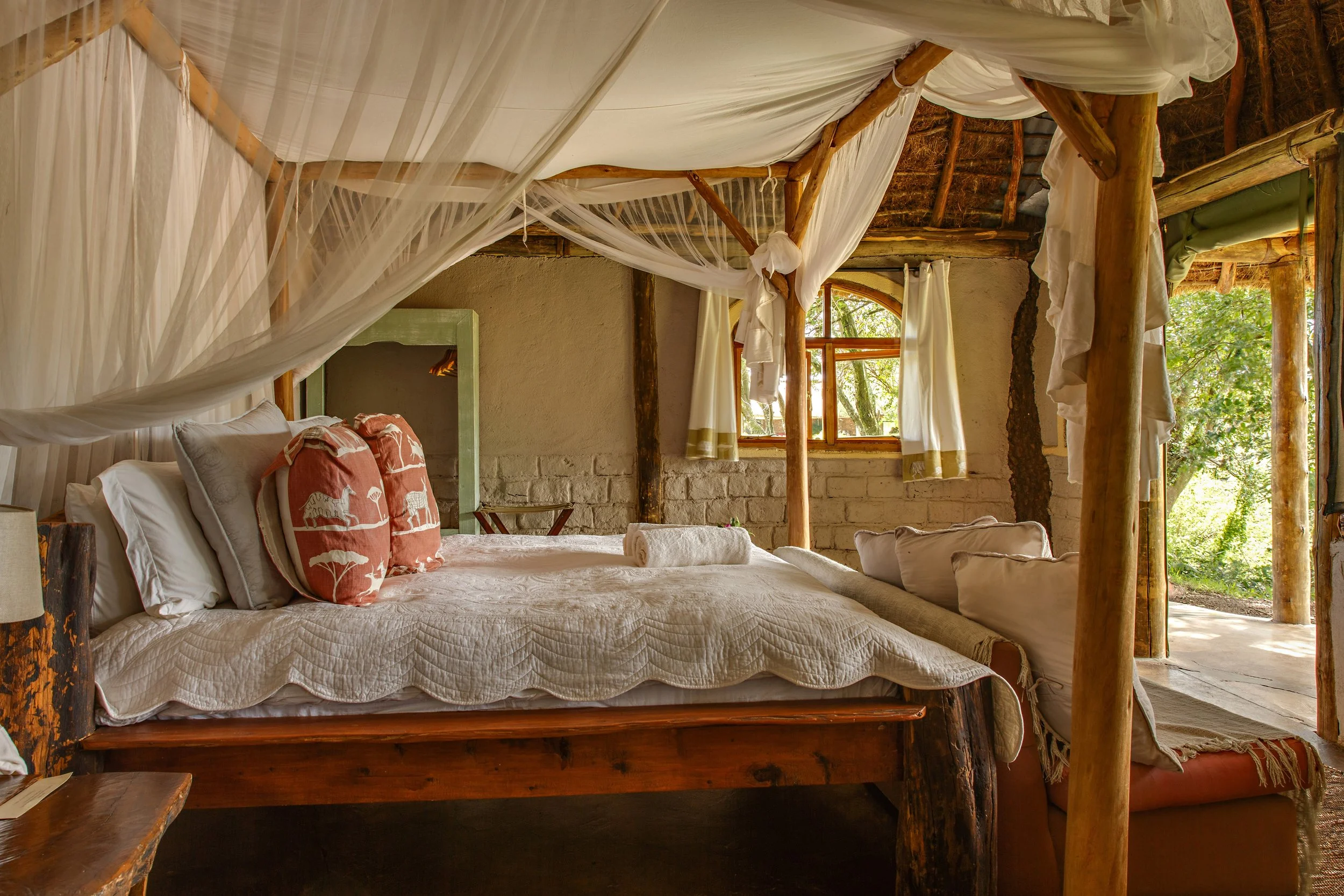 House in the Wild - Sideview of Warbugia.jpg