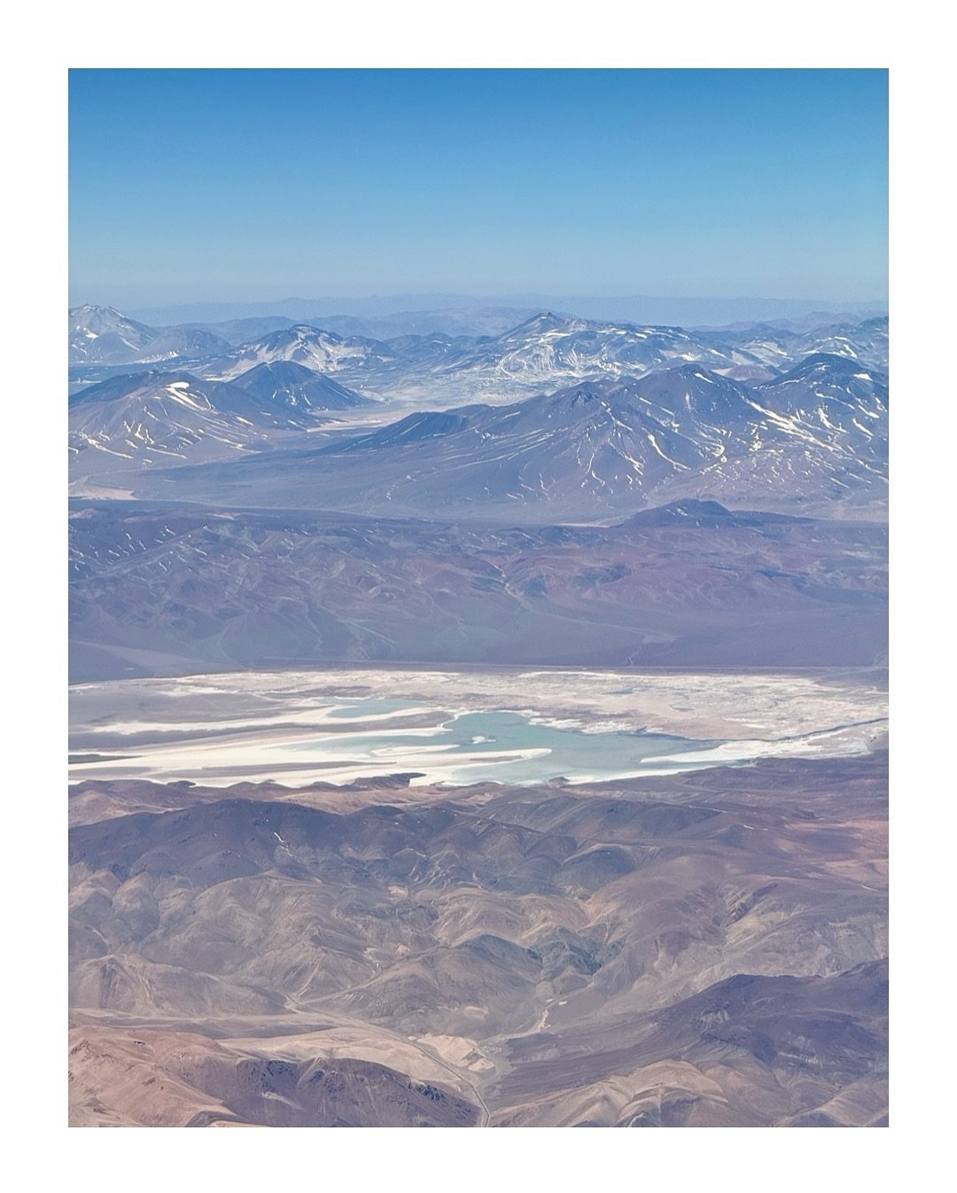 Flying over South America is like going inside an art gallery. Colors, shapes, angles, complete different parts of one same country in one flight. From snow to sand, from white to blue, from mountains to plains, from cold to heat. Here is why we alwa