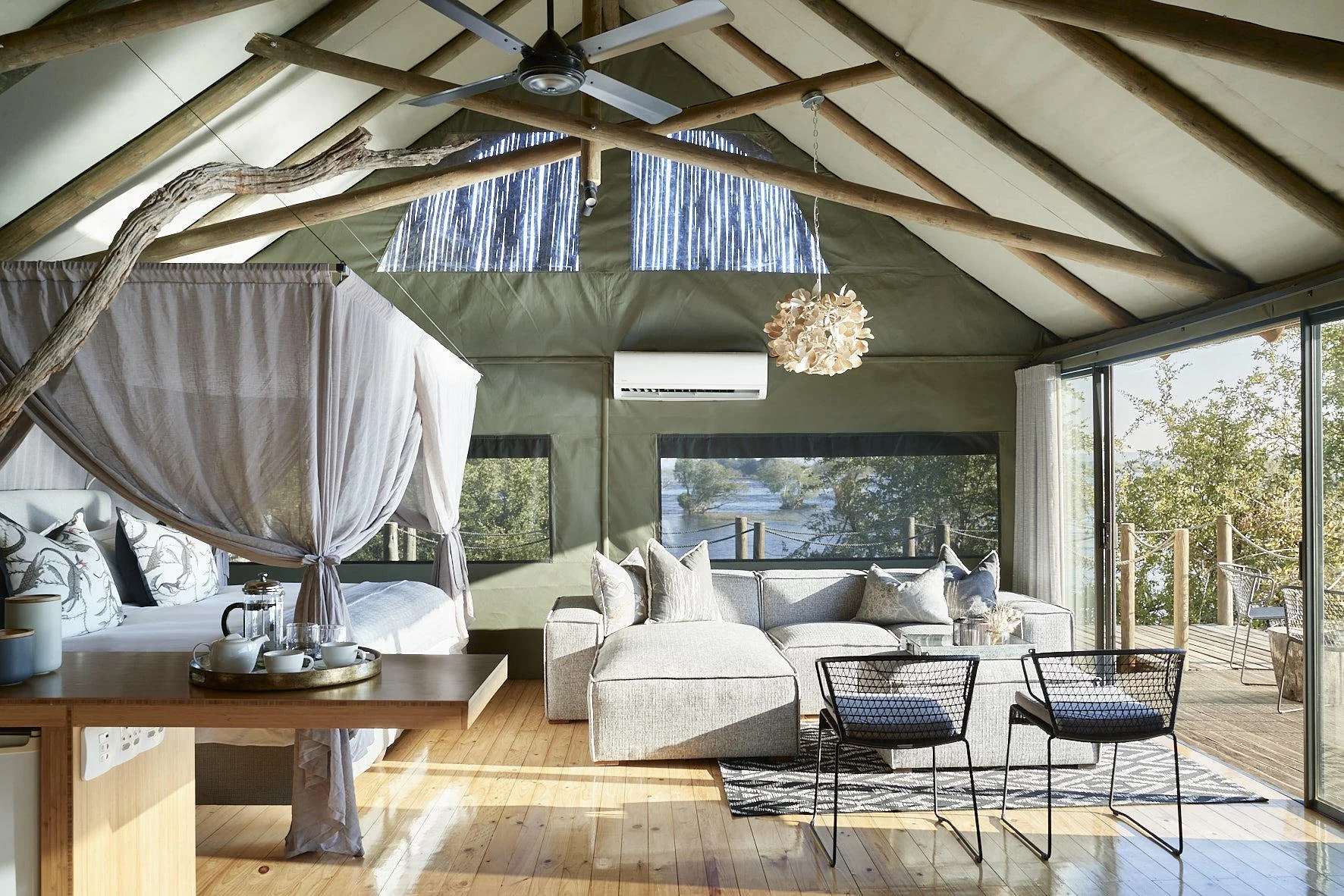 med_res_luxury_tent_king_bed.jpg