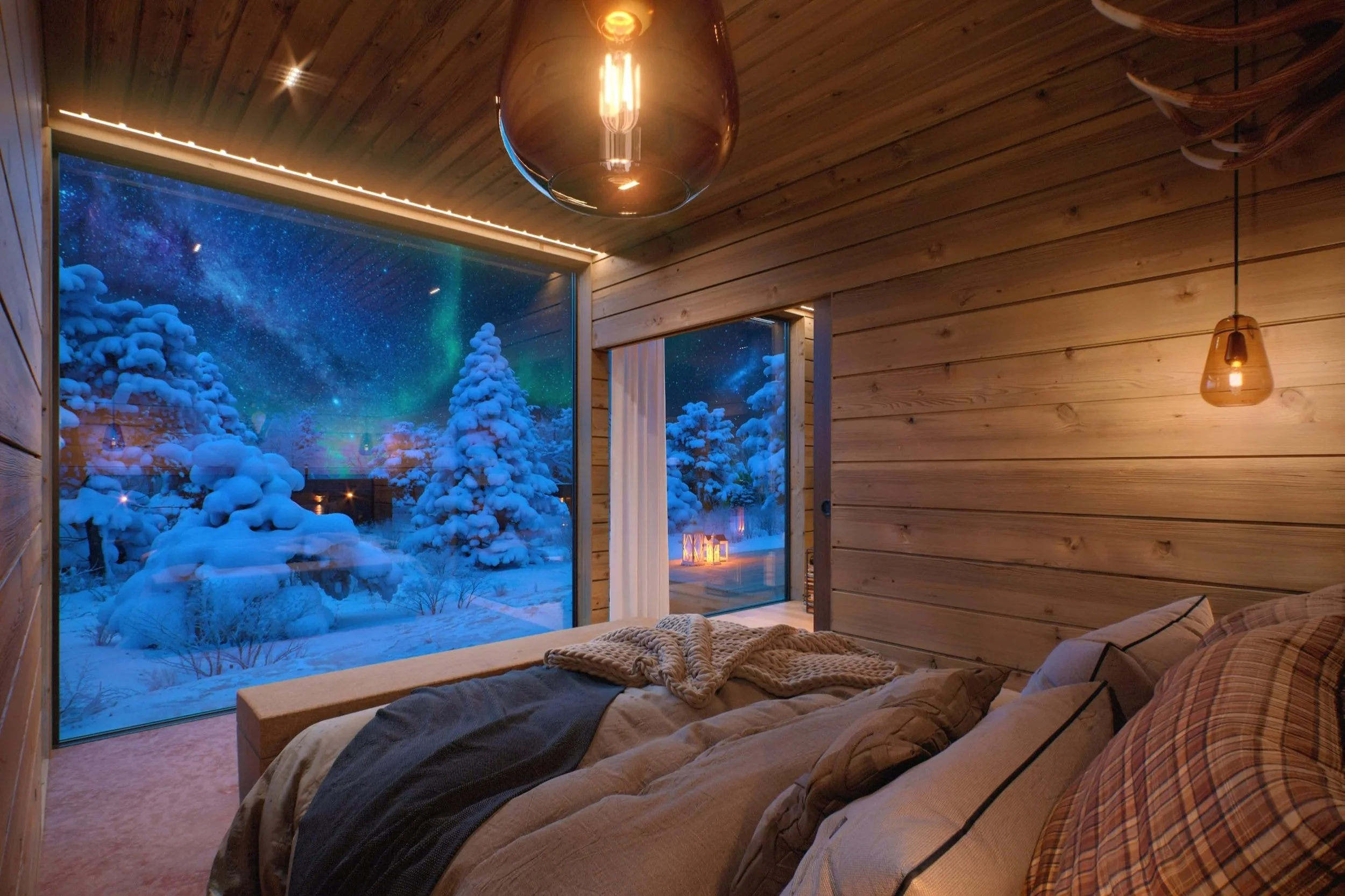 Arctic+Sky+Villa+-+Wilderness+Hotel+Saariselka%CC%88+bedroom+%282%29.jpg