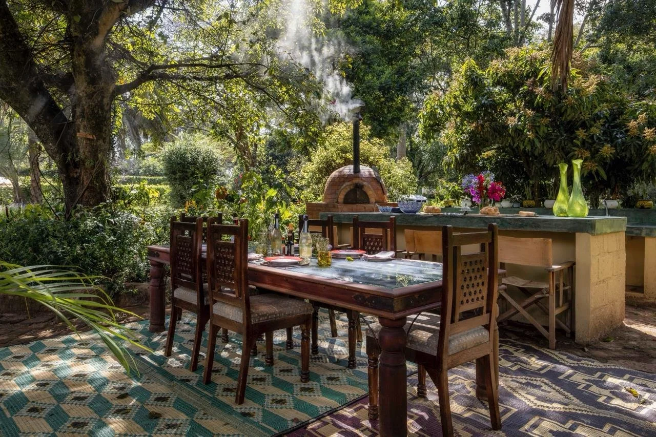 pizza and bar area.JPG