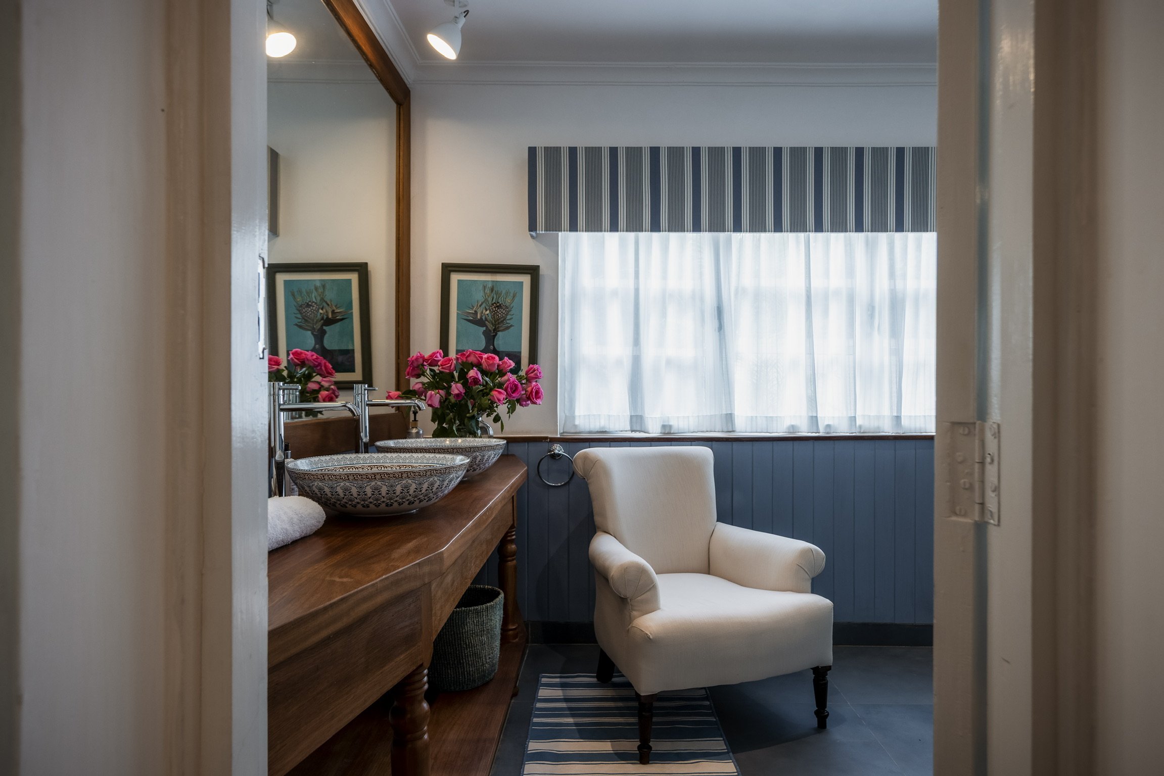 Jacaranda room bathroom 1.JPG