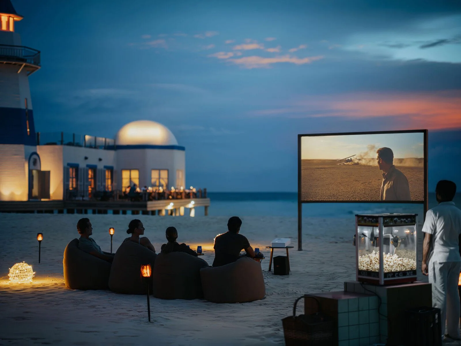 InterContinental-Maldives_-Cinema-Under-The-Stars-1.jpg