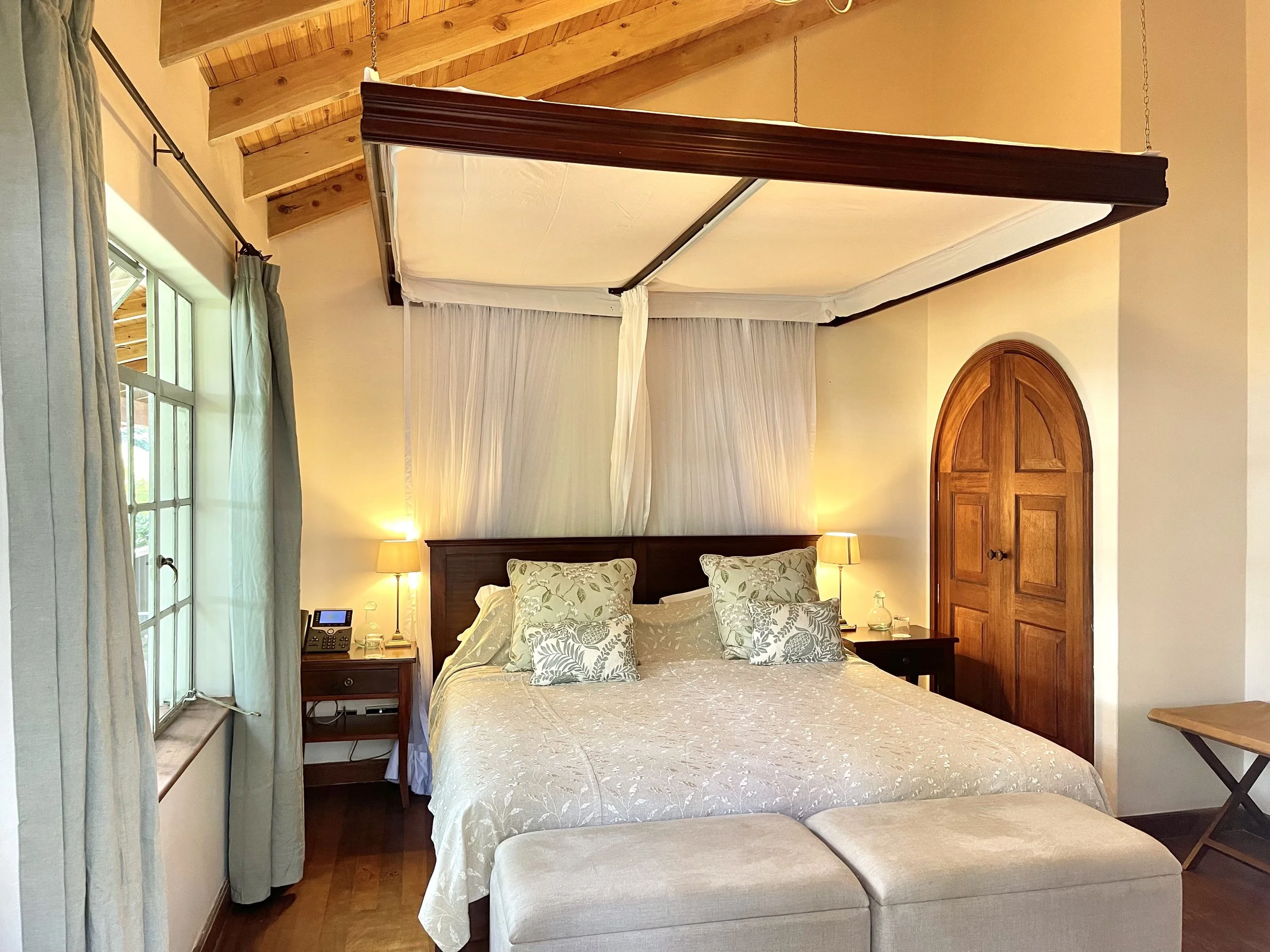 classic_room_(1).jpg