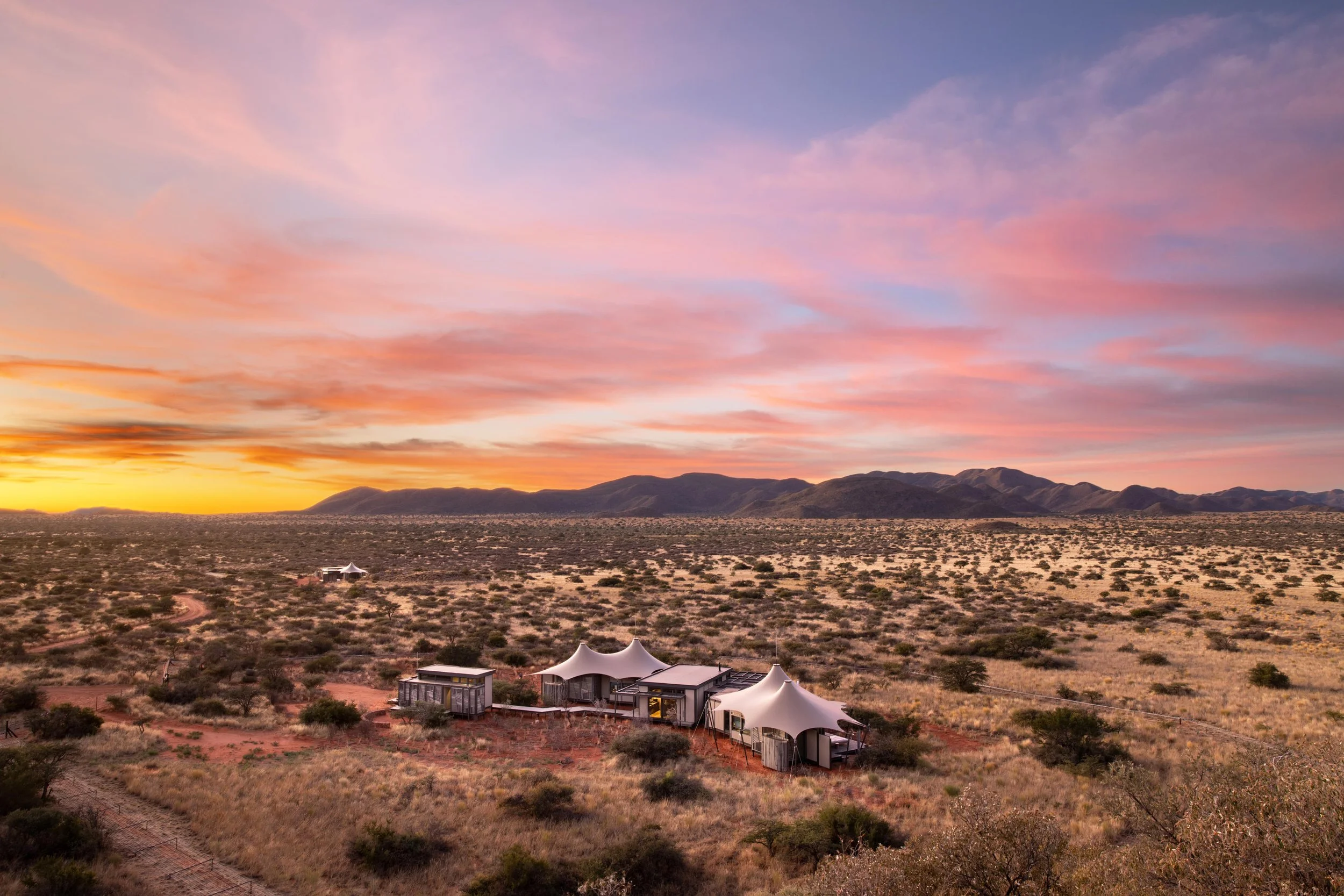 Loapi luxury tented homes .jpg