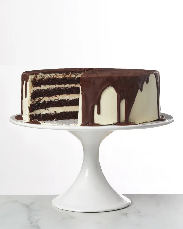 FNM0918_CHOCOLATE_MAGIC_SHELL_CAKE_530.jpg