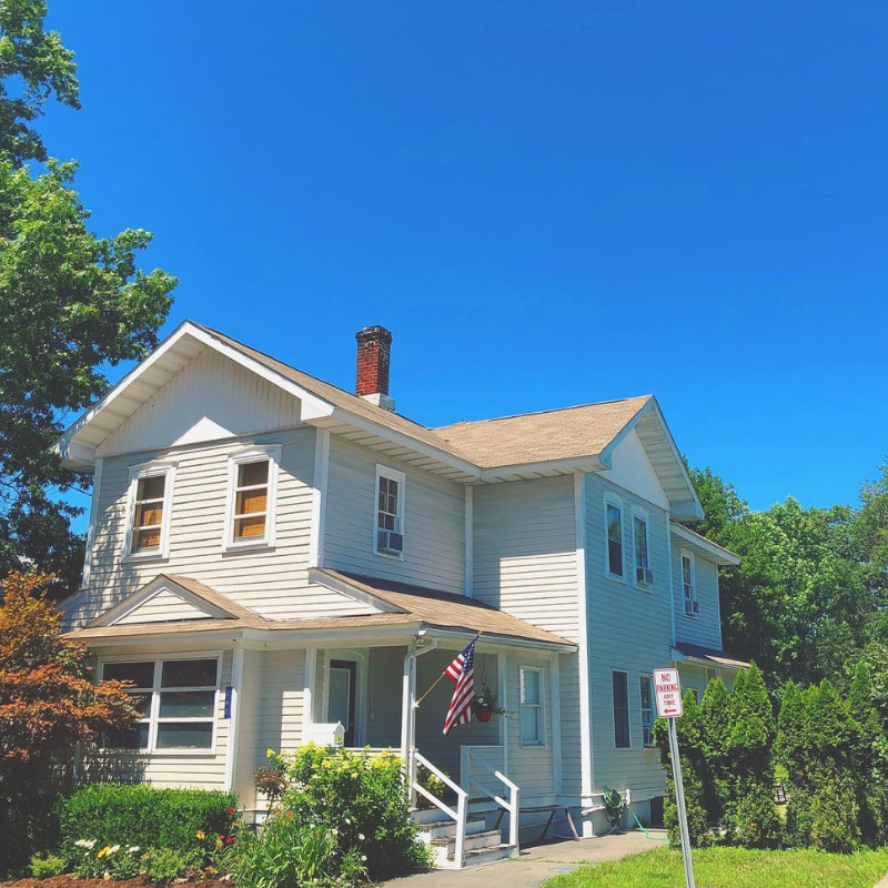 Moon River Inn_Outside Front.png