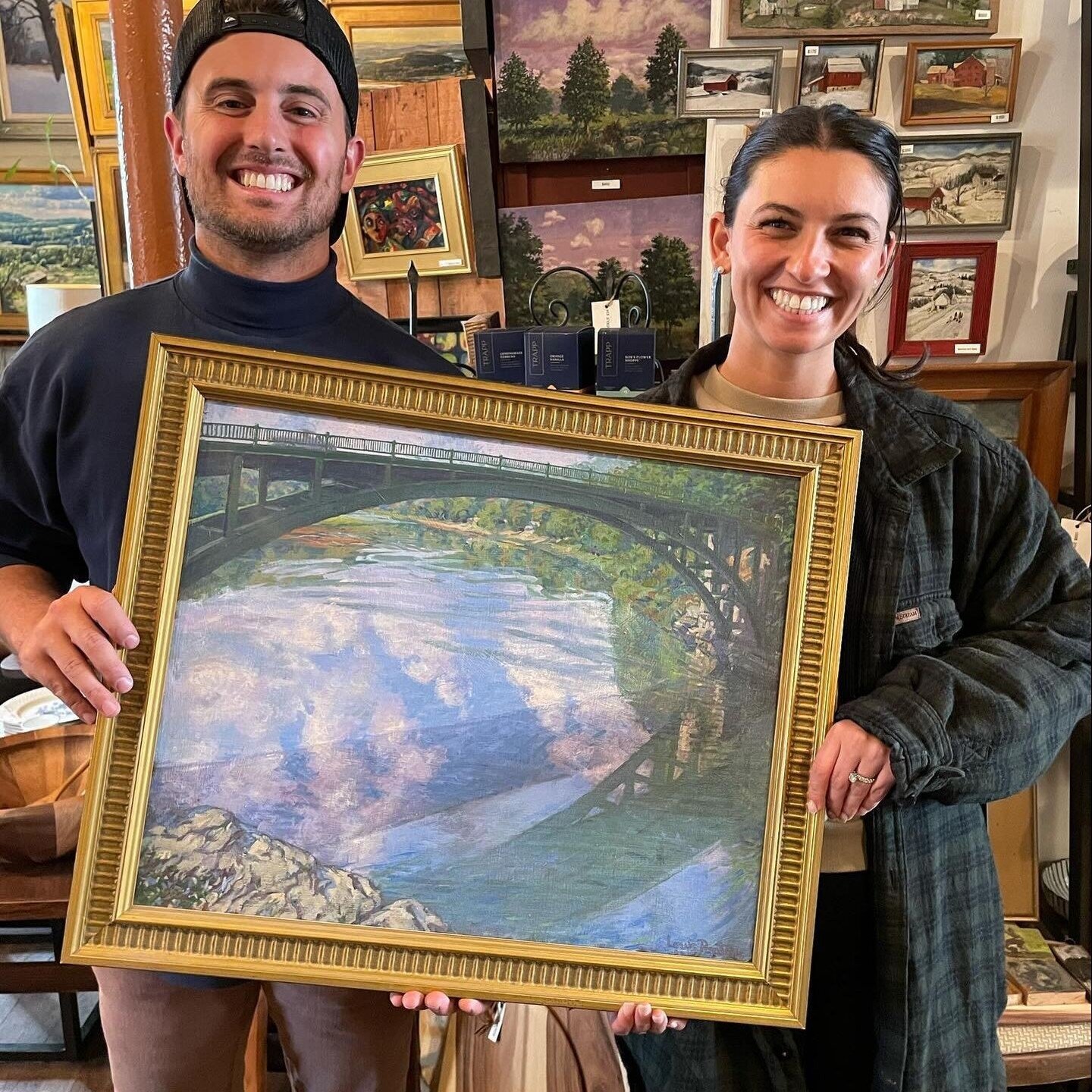 🏠️ Let's raise the roof for River Gallery Home as they mark 20 fabulous years in #NarrowsburgNY! 🎉⁠
⁠
Overflowing with art, d&eacute;cor, and home treasures, this spot is the ultimate destination for locals seeking original art! 💎⁠
⁠
🔎 Tony and B