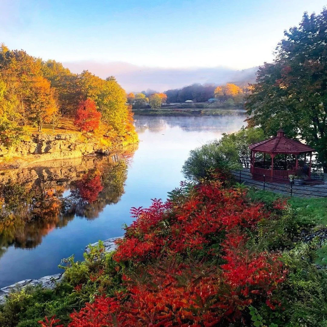 🍂 This Saturday, October 4, Narrowsburg is the place to be! From morning clean-up to evening art and music, it&rsquo;s a full day of community and celebration. Here&rsquo;s what&rsquo;s happening:⁠
⁠
🧹 Town of Tusten Fall Clean Up Day⁠
9am&ndash;2p