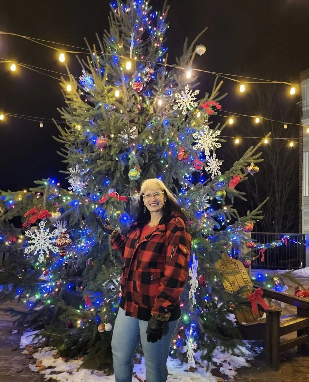 🎄✨ This Saturday, December 6 &mdash; Narrowsburg turns into a full-blown holiday wonderland. Why go anywhere else when all the magic is right here?⁠
⁠
Start with the holiday markets happening all throughout town:⁠
&bull; The Artists &amp; Makers Mar