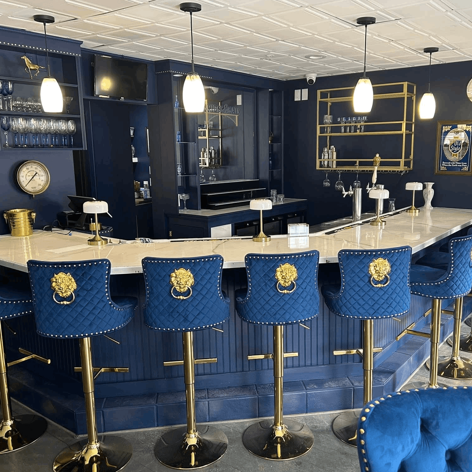 Bridge & Main Narrowsburg Bar Stools Square.png