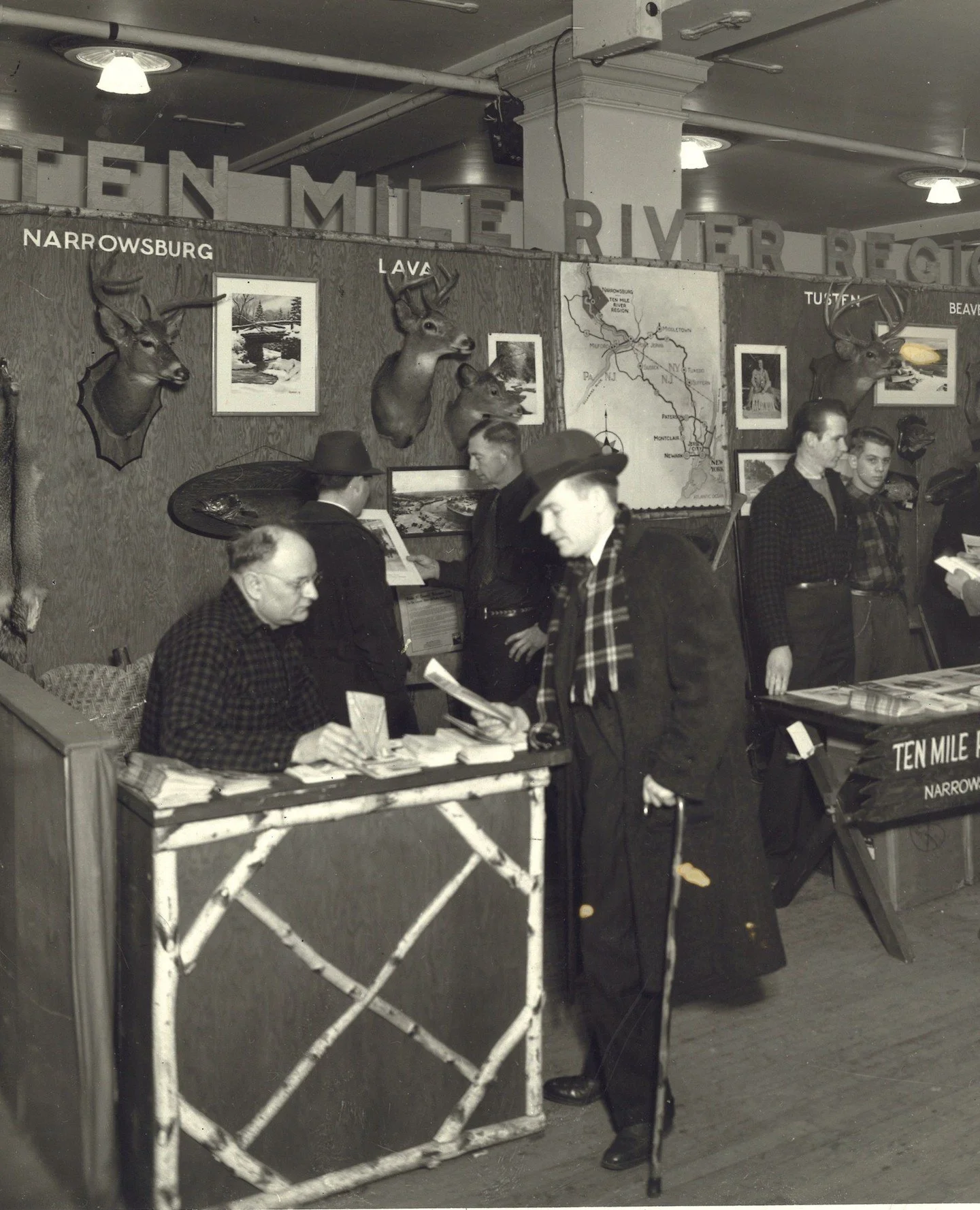 Narrowsburg History Alert: Back in 1937, the Narrowsburg Chamber of Commerce took Narrowsburg on the road to New York City for the Sportsmen&rsquo;s Show at Grand Central Palace.⁠
⁠
They didn&rsquo;t just say &ldquo;come visit Narrowsburg.&rdquo; The