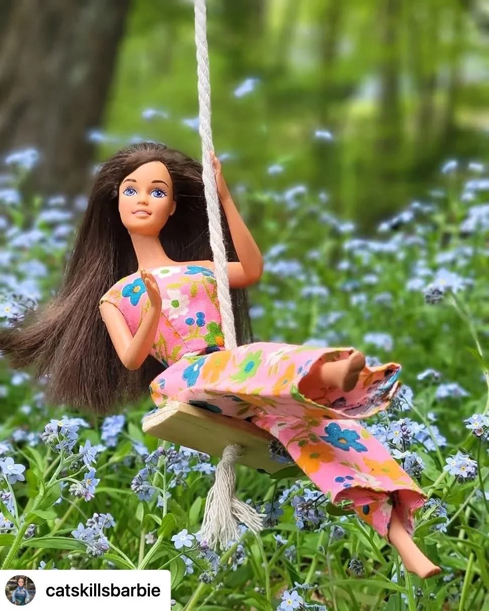 Catskills Barbie understands the Mother&rsquo;s Day assignment. 💐 @catskillsbarbie⁠
⁠
Whether your perfect weekend looks like a leisurely brunch, shopping with a prosecco in hand, or simply soaking up spring, Narrowsburg is ready with fresh flowers,