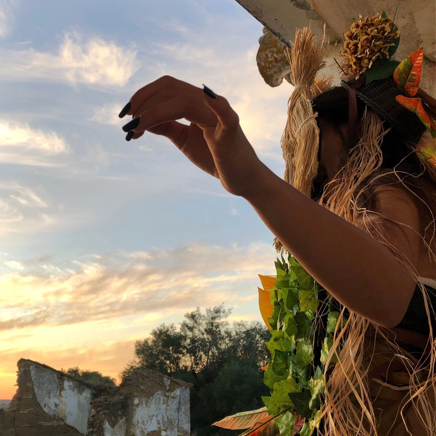 Handmade masks for photos, movies, #Halloween #carnival parades, and fun times. #raffiamask #scarecrow #crookedcrowmasks dress by #crookedcrowmasks