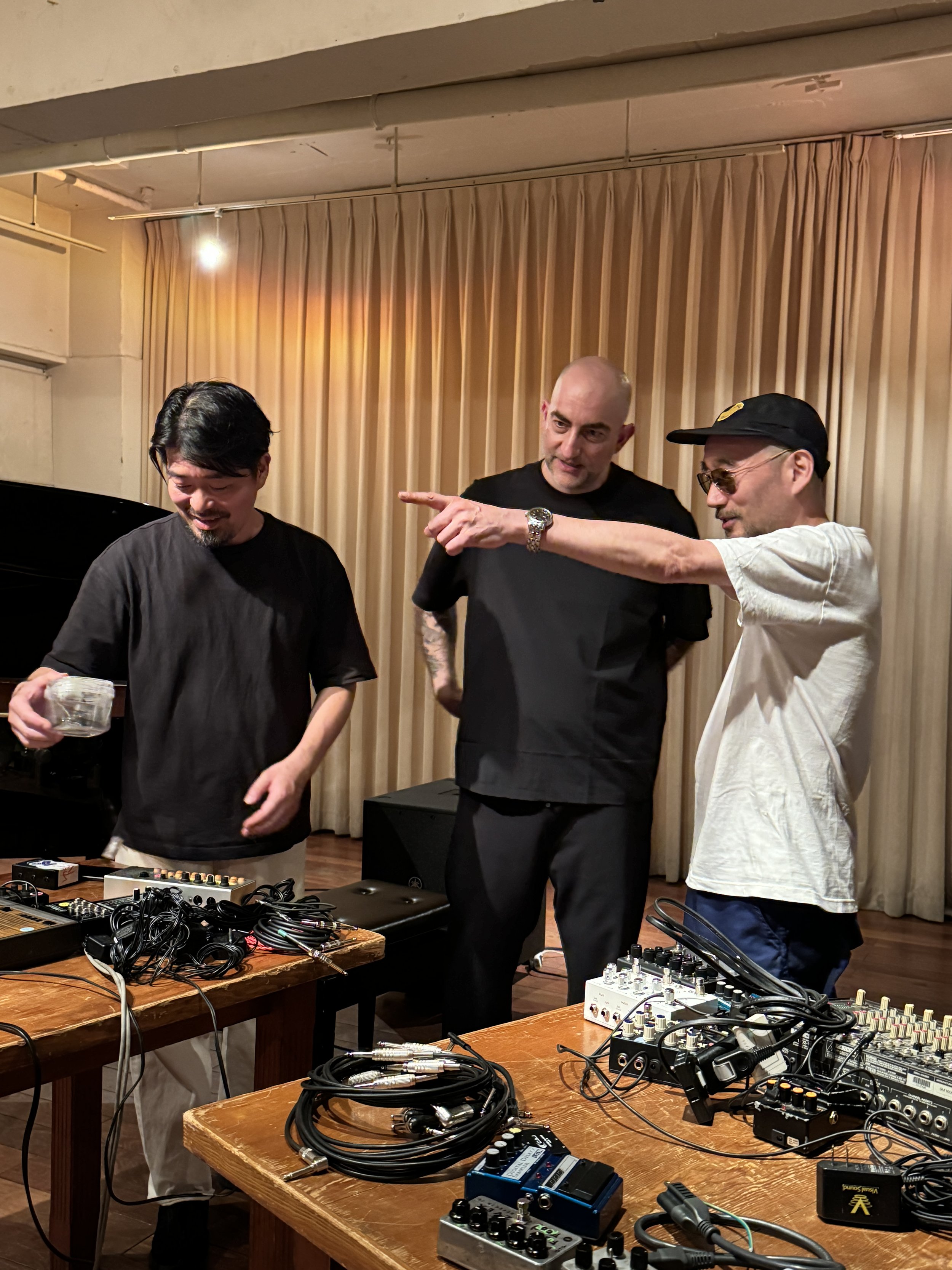 Takahiro Kawaguchi, Armen Nalbandian, Toshimaru Nakamura