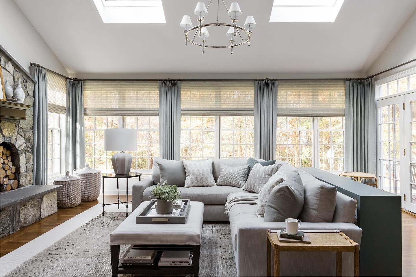 The most beautiful window treatments in this cozy family room thanks to Manny and the team at @makkasdrapery. Photo @joyellewest. #lindseyhansondesign