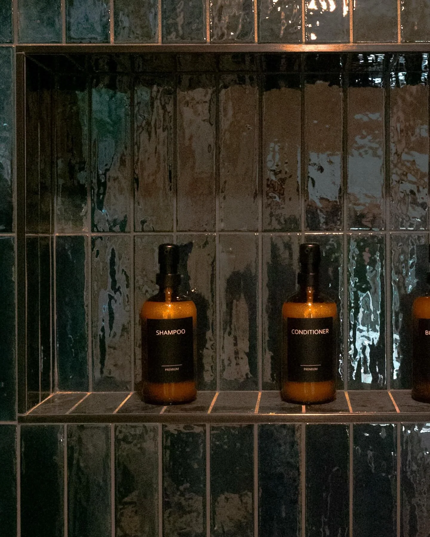 These details are important.
Because quality isn&rsquo;t loud &mdash; it&rsquo;s precise. Good design gets noticed. Great building earns trust. These details are where that difference shows.

@northswelldesignbuild 
@thesisstudiopdx 
@slope_haus