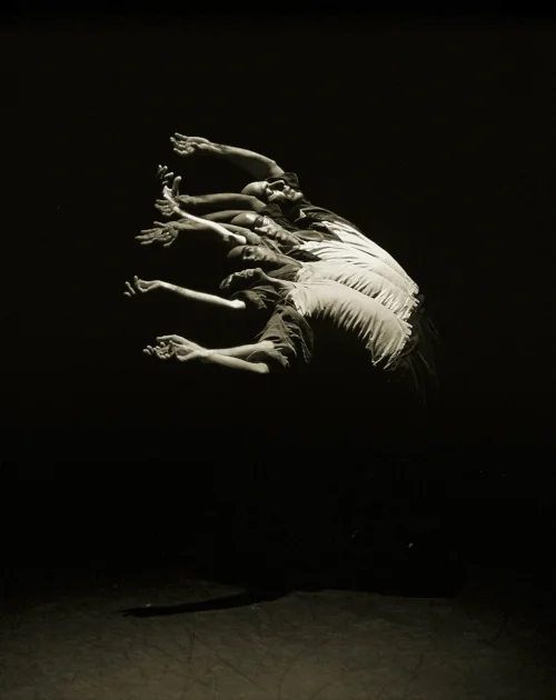 RMDance2bw - Russell Maliphant in One, Photo by Chris Nash.jpg