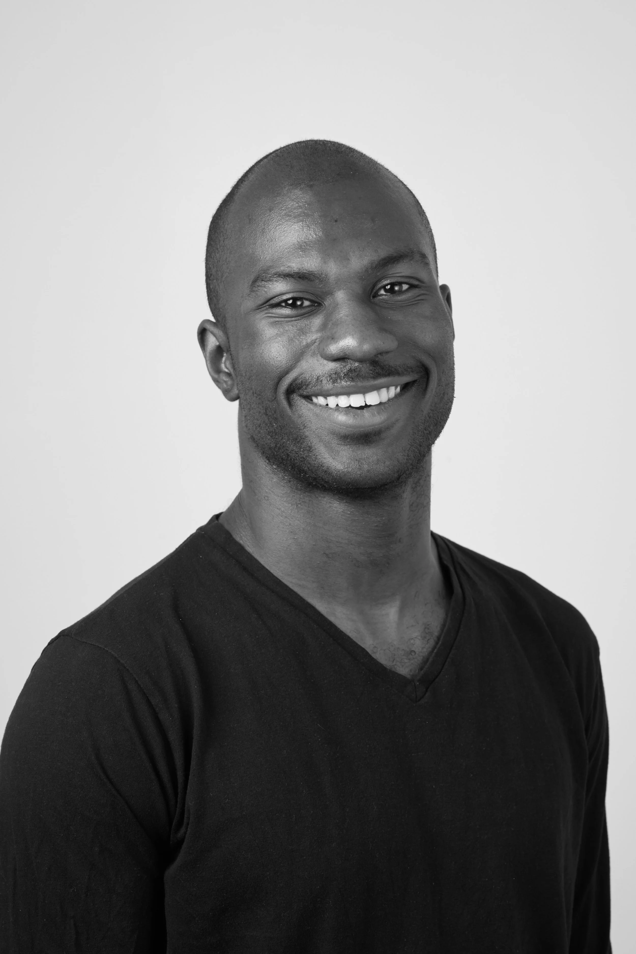 Folu Odimayo was born in Lagos, Nigeria and brought up in Sutton, South west London, where he started his journey into dance at the Glenthorne High School for Performing Arts where he was a member of the AD1 youth dance company. Odimayo continued his training in 2013 when he joined The Place CAT scheme, whilst also becoming a member of the National Youth Dance Company under the guest artistic directorship of Akram Khan and Sidi Larbi Cherkaoui. In 2015 Odimayo moved to Leeds where he attained his BPA (Hons) from the Northern School of Contemporary Dance. During his time at NSCD Odimayo worked with several choreographers such as Gary Clarke, Deed, Fernanda Prata and Francessco Scavetta. As a freelancer Odimayo has worked with Joe Moran, Tribe// dance company, Gavin Coward’s Paradox Pictures and Michael Keegan Dolan.