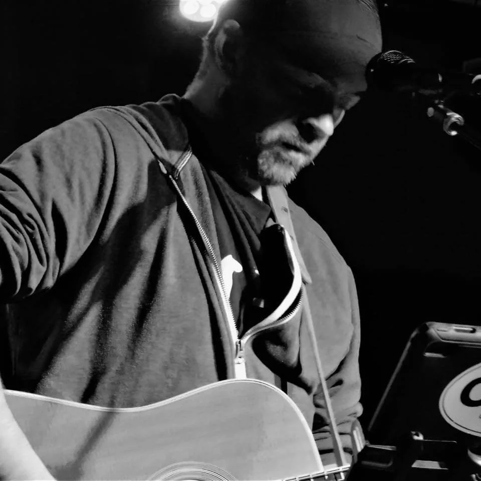 Live Music: Phil Smith
