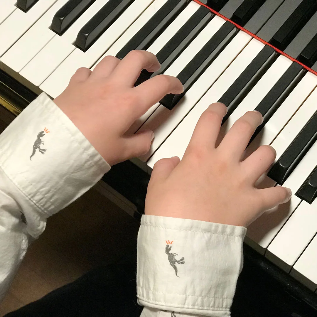 max-hands-piano.jpg
